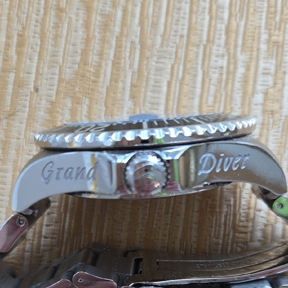 Invicta Grand Diver Blue Dial Watch - Picture 3 of 4